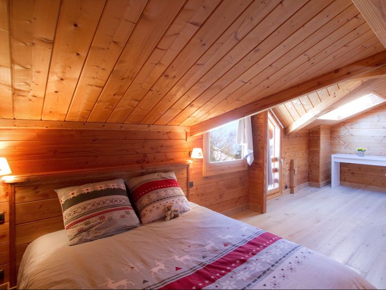 Chalet Le Panorama with outdoor whirlpool