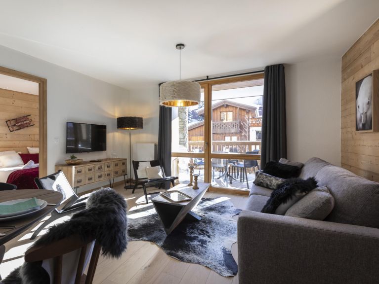 Apartment Neige et Soleil with cabin