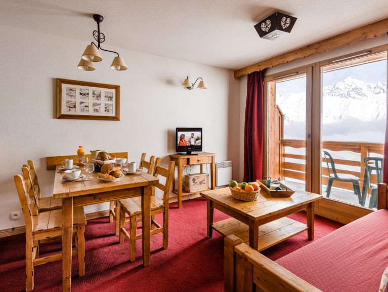 Apartment Les Hauts de Comborcière with cabin