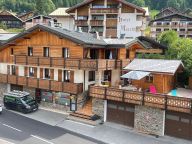 Chalet-apartment l'Ours with outside-whirlpool-29
