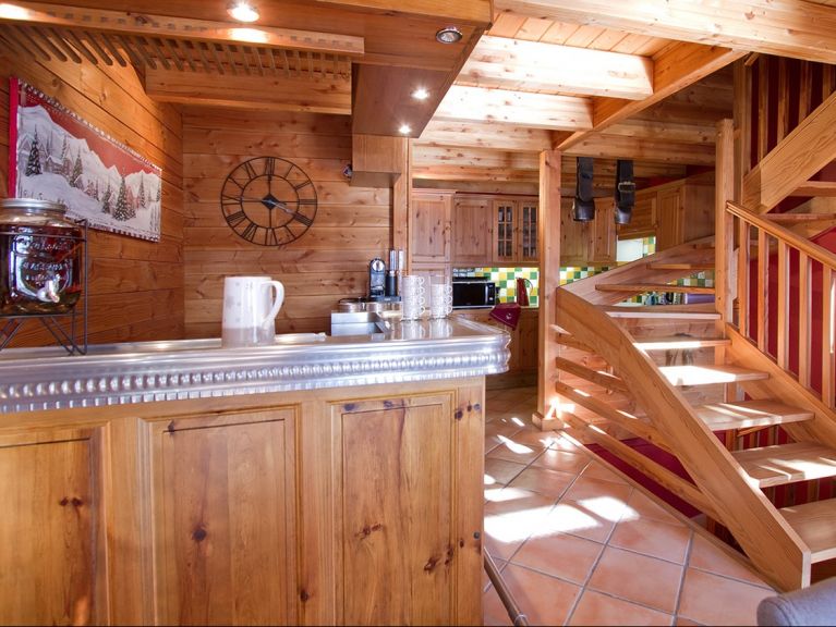 Chalet Le Panorama with outdoor whirlpool