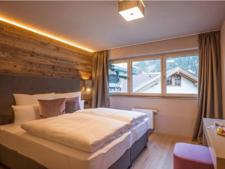 Apartment Postresidenz Edelweiss with private sauna