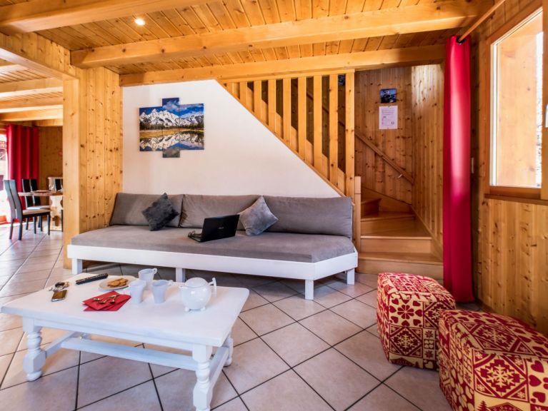 Chalet Lacuzon with private sauna
