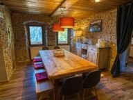 Chalet Les Oisillons with outdoor sauna-6