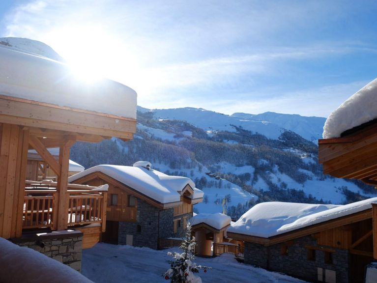 Chalet Caseblanche Susan with wood stove
