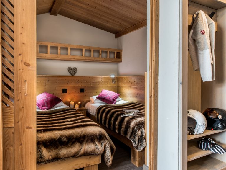 Apartment Village Montana Premier Building