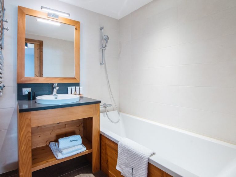 Chalet Caseblanche zondag t/m zondag Landenoire with wood stove, sauna and whirlpool (Sunday to Sunday)