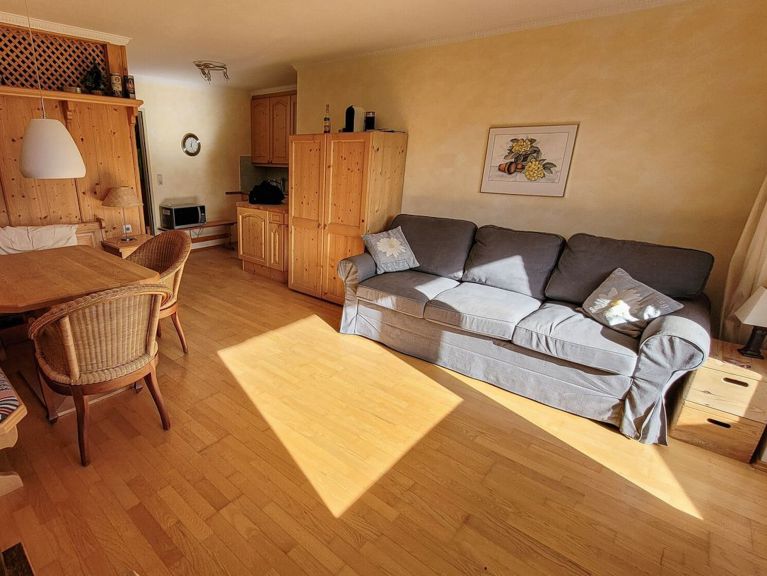 Apartment Hoss Top 14