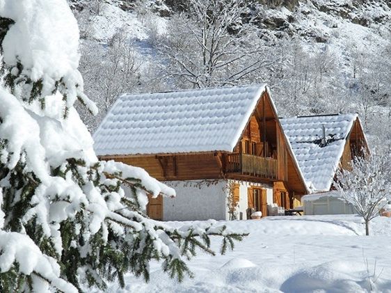 Chalet Le Pleynet with private swimming pool