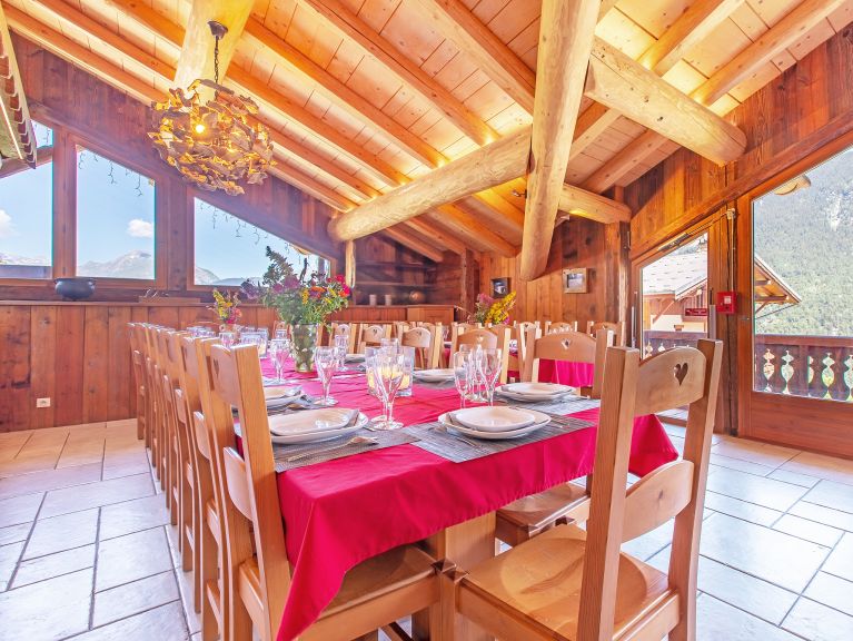 Chalet Père Marie with outdoor whirlpool and sauna