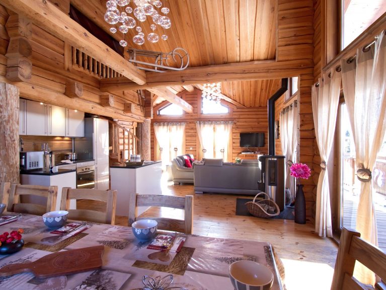 Chalet Leslie Alpen with sauna and whirlpool bath