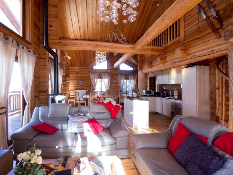 Chalet Leslie Alpen with sauna and whirlpool bath