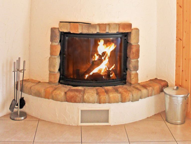 Chalet Les Etoiles with sauna and outside whirlpool