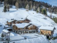 Chalet du Cocoon Mont-Blanc with outdoor hot tub-30