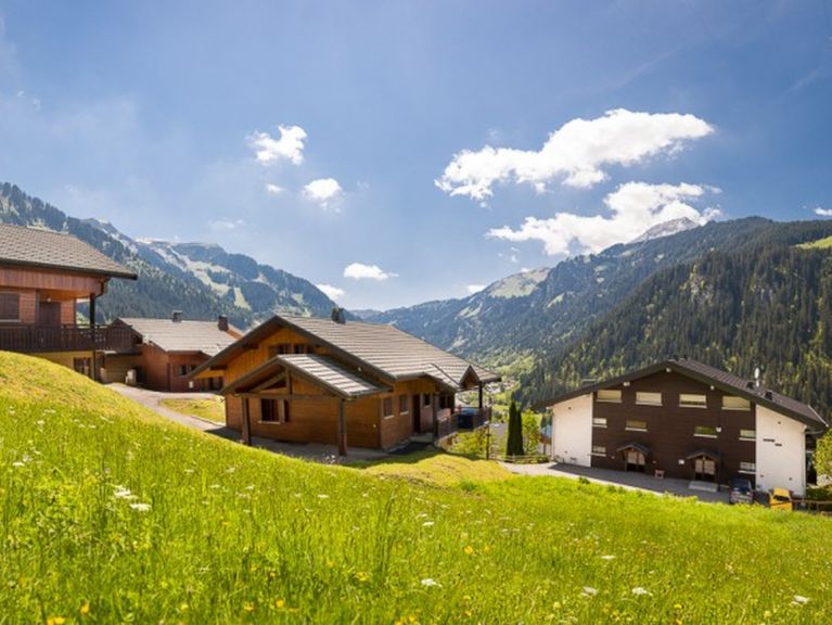 Chalet Dormeur with sauna and outdoor whirlpool, Sunday to Sunday