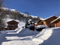 Chalet Lacuzon with private sauna and whirlpool-17