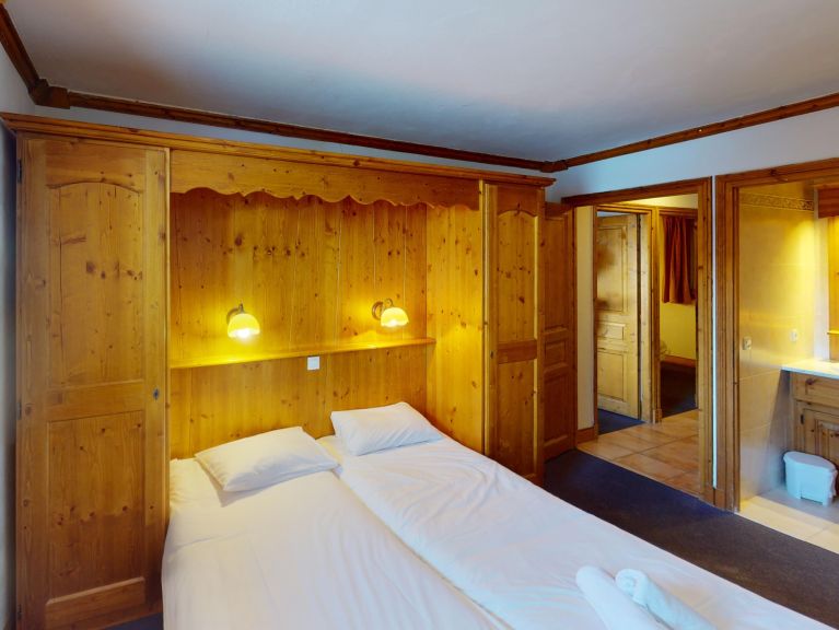 Chalet-apartment Les Arolles