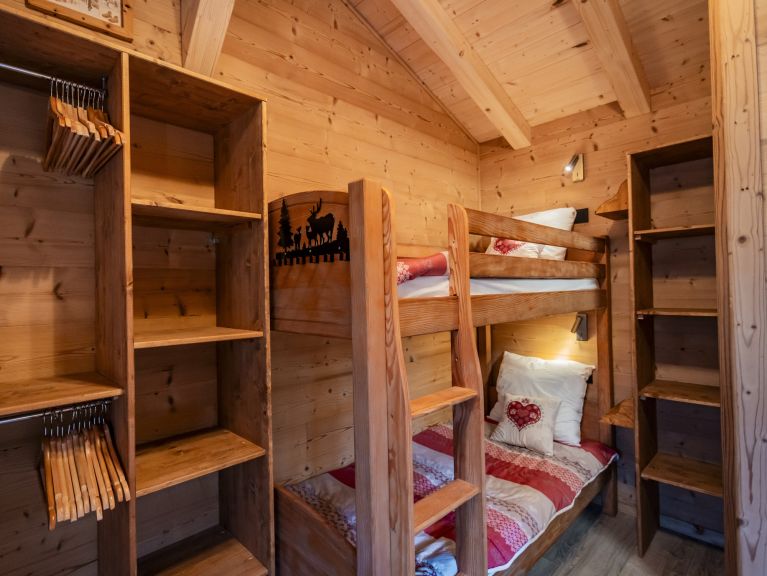 Chalet-apartment l'Ours with outside-whirlpool