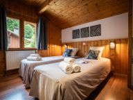 Chalet Lacuzon with private sauna-9