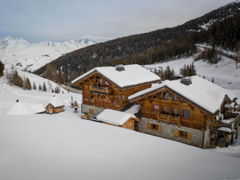Chalet du Cocoon Pierra Menta 2 with sauna and shared outdoor hot tub