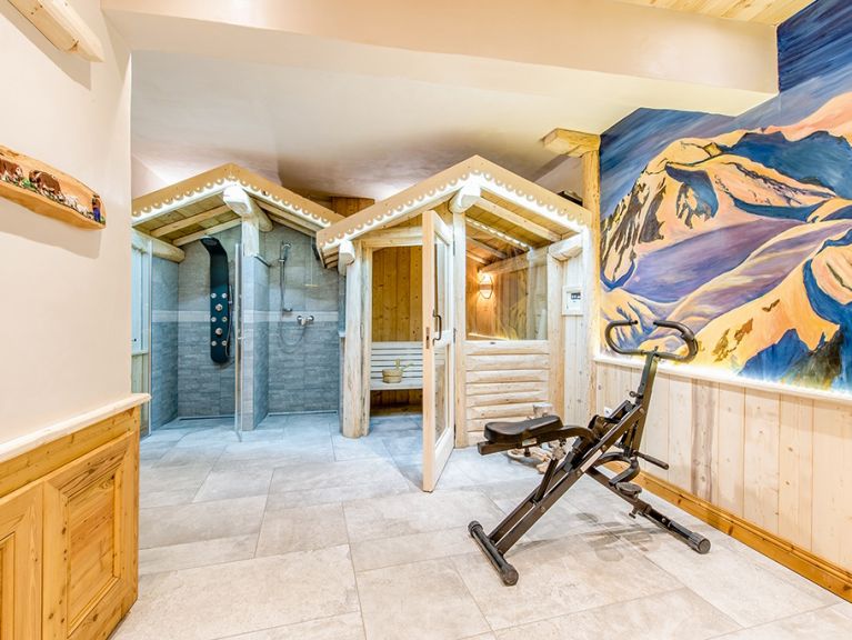 Chalet Le Pré Rene, with sauna and outdoor whirlpool