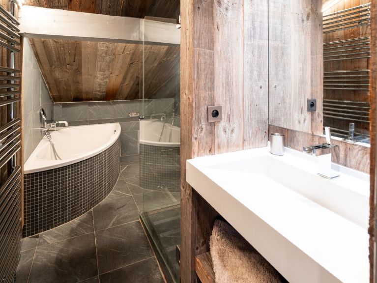 Chalet De Vallandry Masara with outside hot tub and sauna