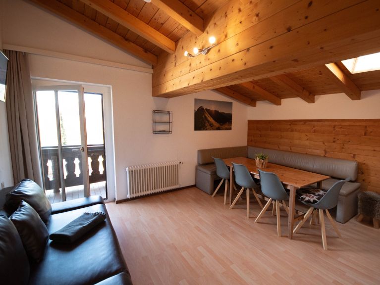 Chalet Edelweiss am See Whole building, incl. collective kitchen and dining room