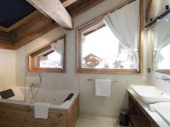 Chalet Le Lys with private pool-15