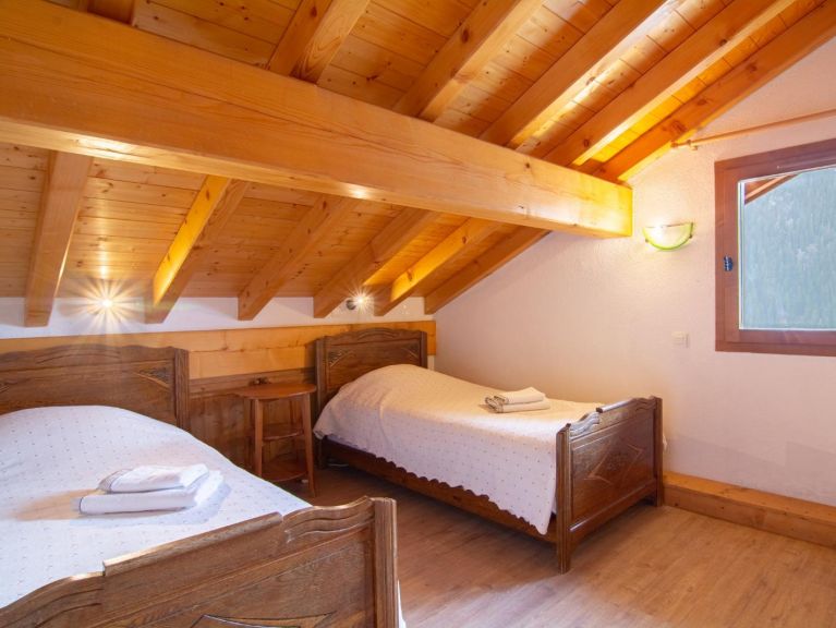 Chalet Le Chazalet including catering, sauna and outdoor whirlpool + Le Petit Chazalet
