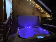 Chalet Lacuzon with private sauna and whirlpool-3