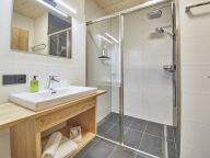 Chalet-apartment AlpenParks Rehrenberg with private sauna, max 8 adults + 4 children-6