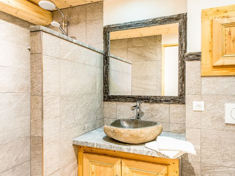 Chalet Le Pré Suzette, with sauna and outdoor whirlpool