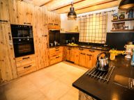 Chalet le Mas des Neiges with whirlpool and hammam-11