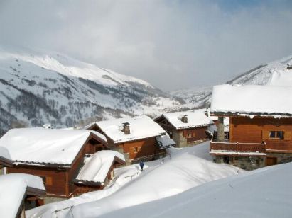 Chalet Le Hameau des Marmottes on the slope-1