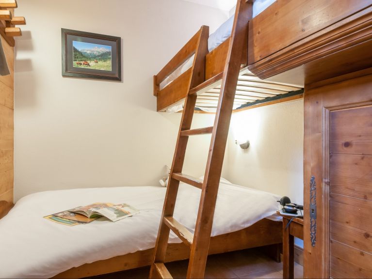 Apartment Les Fermes de Méribel with cabin