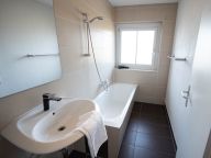 Chalet Edelweiss am See Whole building, incl. collective kitchen and dining room-58