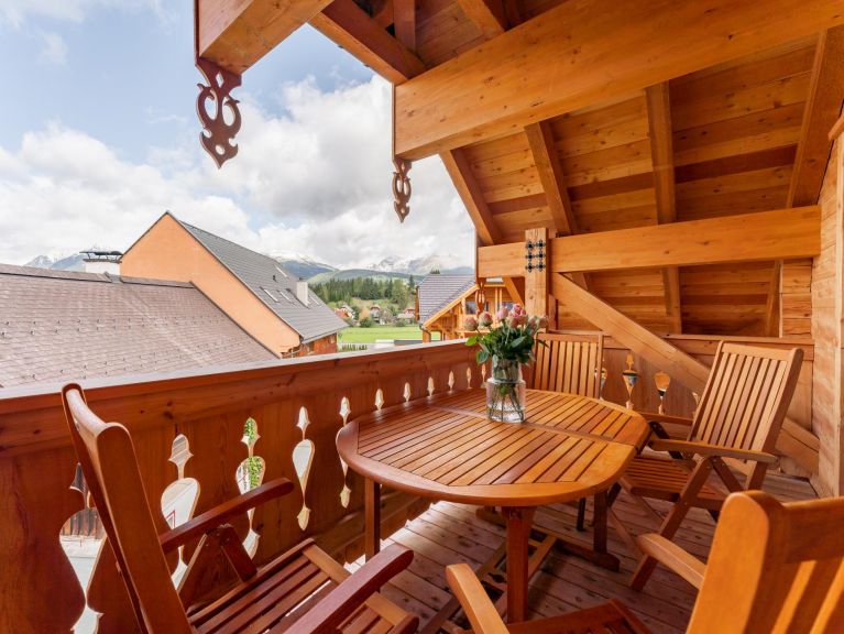 Apartment AlmApART 8-3 / Penthouse