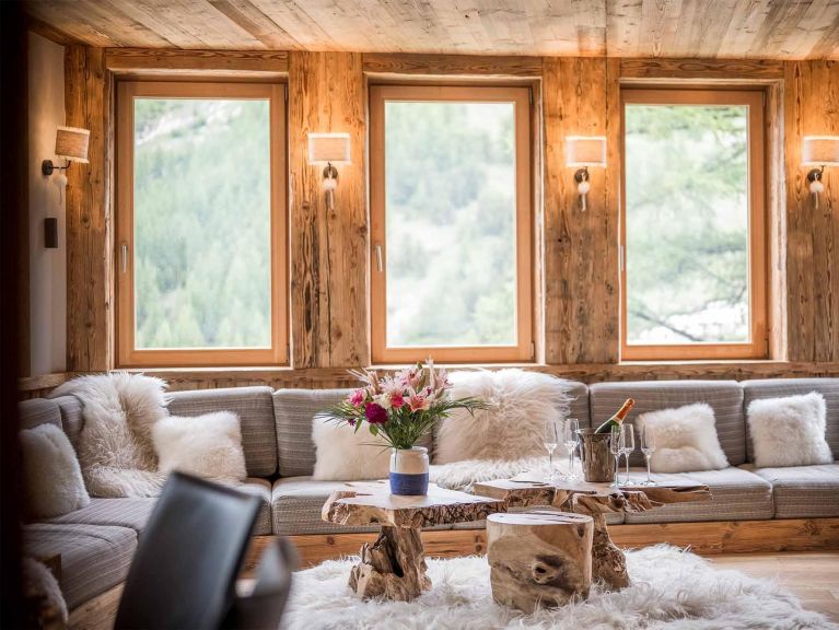 Chalet Inuit Sunday to Sunday