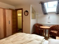 Pension Haus Riedlsperger Double room without balcony, incl. breakfast-5