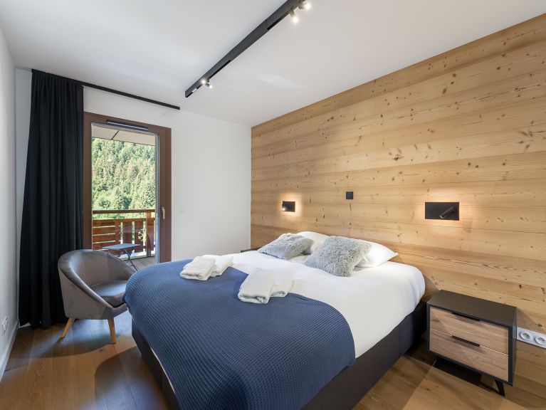 Apartment Quintessence