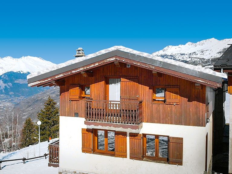 Chalet Les Violettes with private sauna