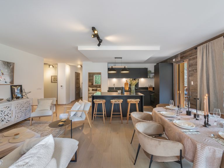 Apartment Quintessence