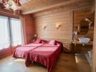 Chalet Le Noisetier with outdoor whirlpool-16
