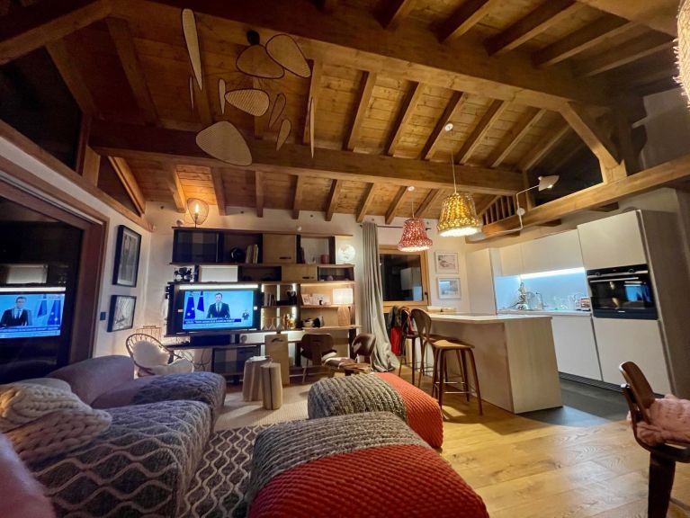 Chalet Caseblanche Felicita with wood stove and outdoor whirlpool