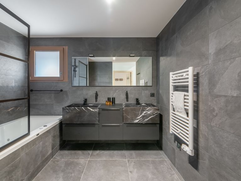 Apartment Quintessence
