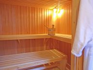 Chalet Michelle with private sauna-3