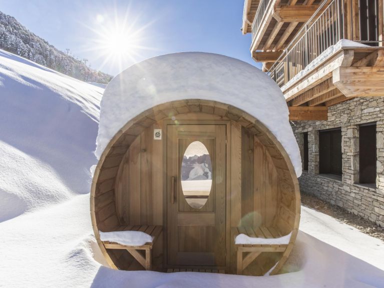 Chalet-apartment Lodge PureValley with private outdoor sauna