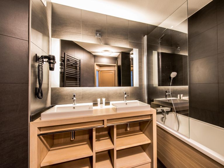 Apartment Village Montana premium