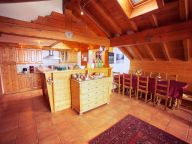 Chalet In de Wolken catering included with sauna and whirlpool bath-5