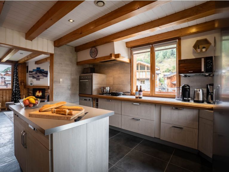 Chalet Lacuzon with private sauna and outdoor whirlpool